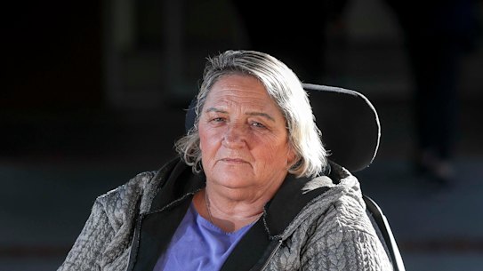 Vicki Kelly has suffered below-the-waist paralysis from a pain pump.
