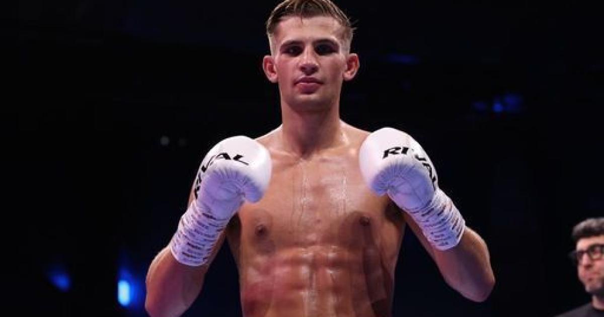 Boxing: Carlisle's John Joe Carrigan defeats Sean Murray in Dublin