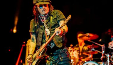 Johnny Depp thrills Piece Hall with Hollywood Vampires