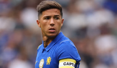 Transfer news LIVE: Chelsea set new Enzo price, Liverpool reach deal for PSG winger, Man Utd respond to Fernandes approach, Arsenal’s Barcola boost