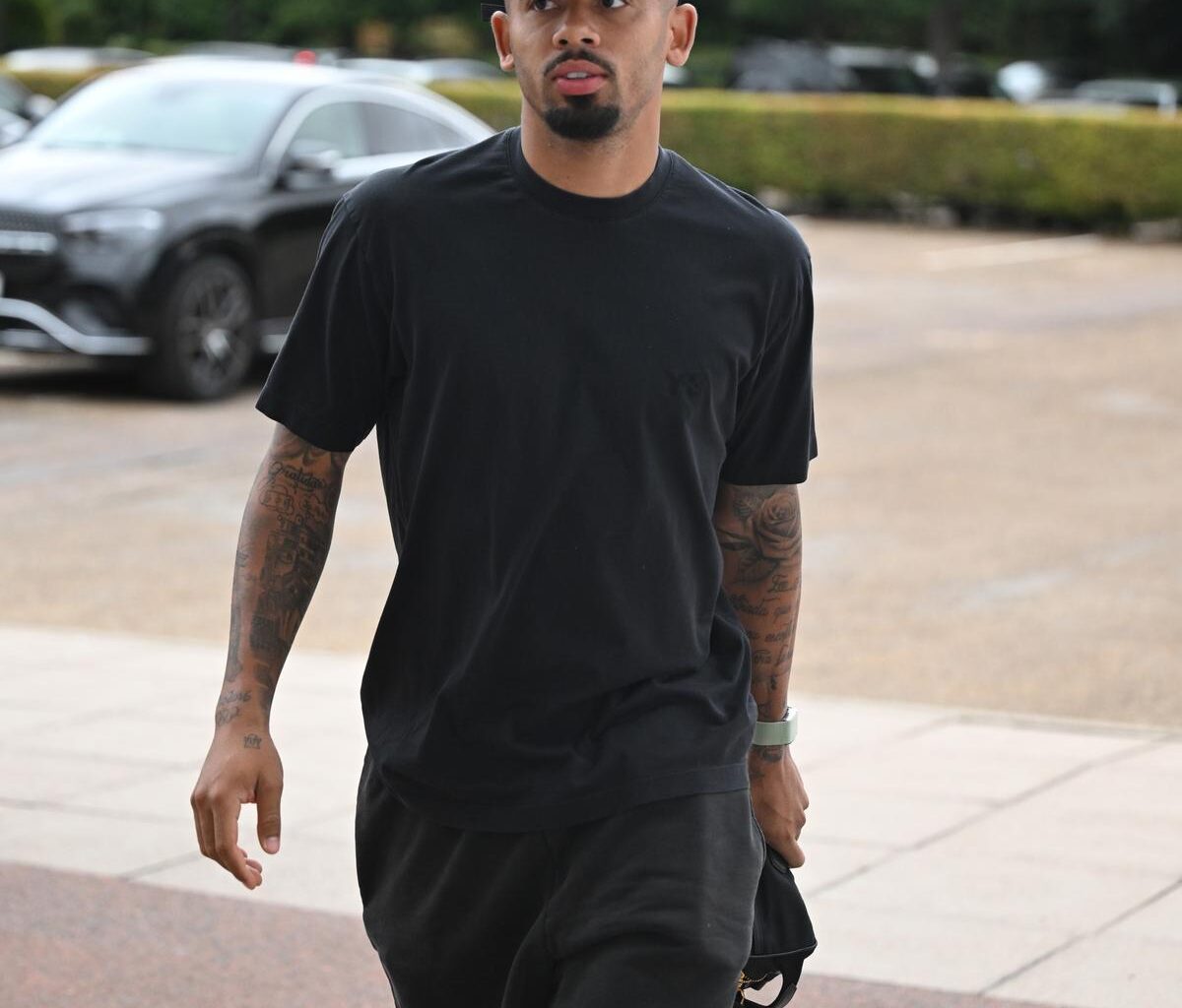 Arsenal confident of double transfer amid Gabriel Jesus talks - standard.co.uk