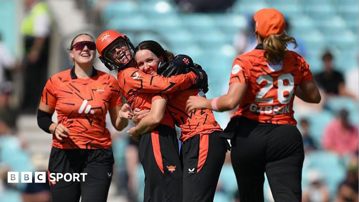 Kate Cross and Sunrisers Leeds celebrate a wicket v Southern Brave