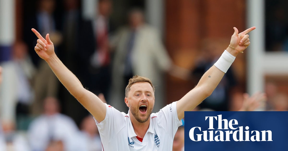 Olé for Robinson as England take firm control of Lord’s Test against Pakistan | England v Pakistan 2026