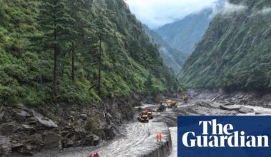 Overflowing lake halts rescue efforts as Nepal-Tibet flood death toll hits 469 | Nepal-Tibet flood disaster