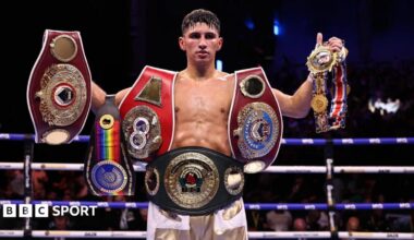 Royston Barney-Smith poses for a photo after beating Reece Bellotti