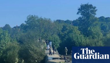 Two seriously injured after passenger train derails near Lewes in East Sussex | Rail transport