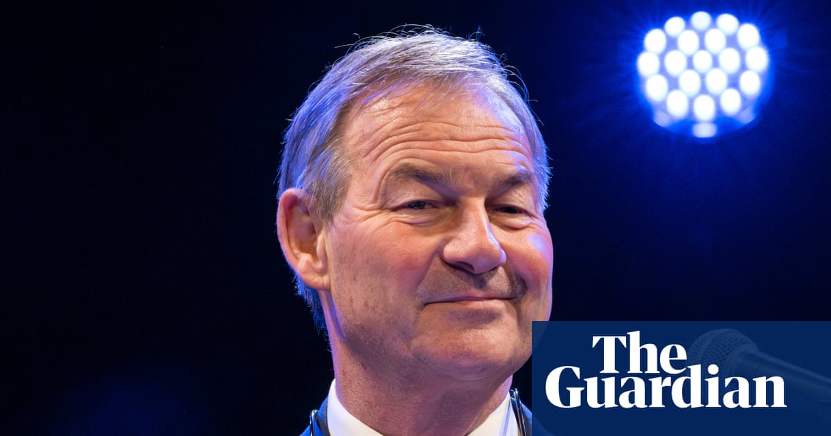 Rupert Lowe set to be paid as much for divisive posts on Elon Musk’s X as for being MP | Rupert Lowe