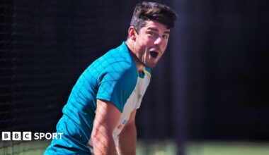 Moises Henriques looks exasperated during a training session for Australia in 2022