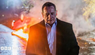 Image showing a bloodied Lenny Murdoch amidst a dramatic fire scene suggest the show's arch-villain is at the centre of the final episode