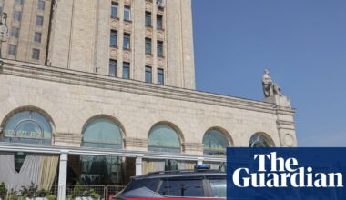 Russia blames Ukraine for deadly restaurant bombing in Moscow | Russia