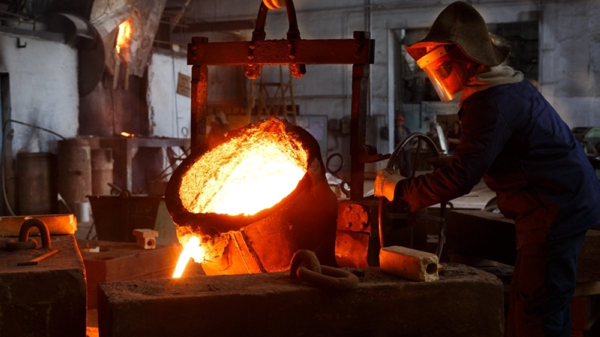 Türkiye's crude steel production rises 7% in July
