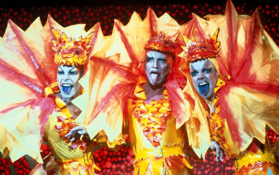 Terence Stamp, Hugo Weaving, Guy Pearce in The Adventures of Priscilla, Queen of the Desert terence stamp, hugo weaving, guy pearce in the adventures of priscilla, queen of the desert