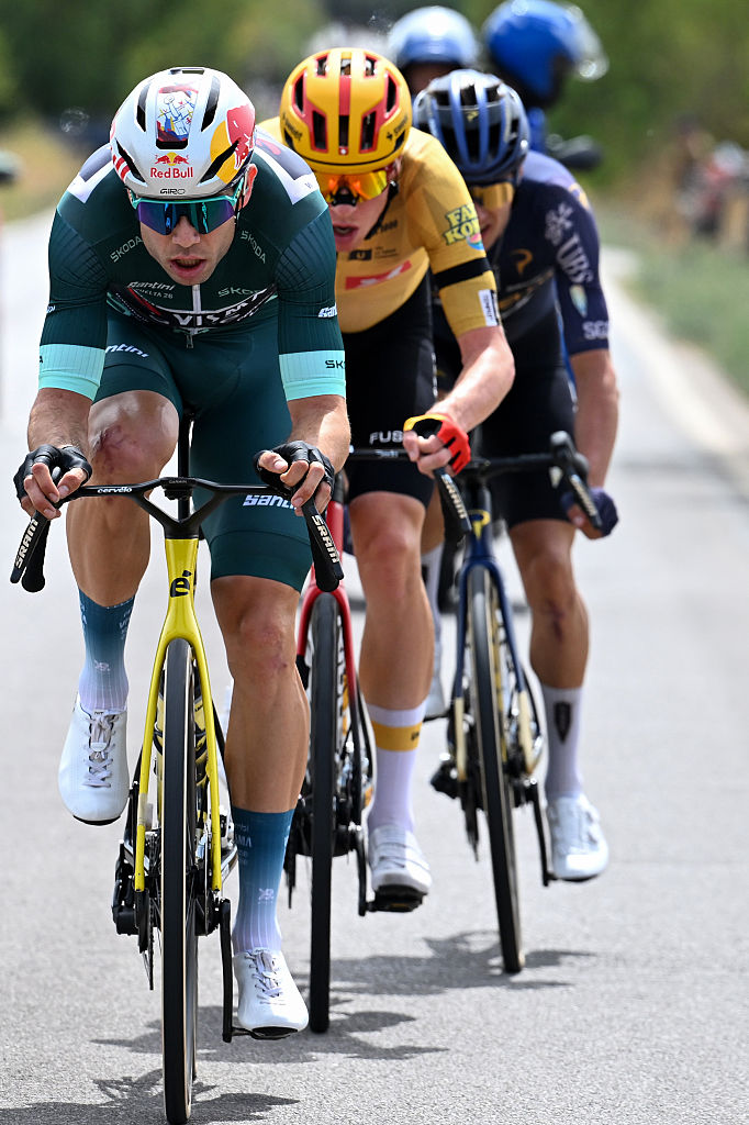 VALL D&amp;apos;ALBA, SPAIN - AUGUST 29: Wout Van Aert of Belgium and Team Visma | Lease a Bike - Green Points Jersey leads the breakaway during the La Vuelta - 81st Tour of Spain 2026, Stage 7 a 149.48m stage from Vall d&amp;apos;Alba to Aramon Valdelinares 1965m / #UCIWT / on August 29, 2026 in Vall d&amp;apos;Alba, Spain. (Photo by Tim de Waele/Getty Images)