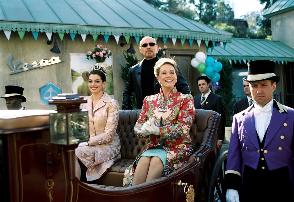 Anne Hathaway, Hector Elizondo, Julie Andrews, The Princess Diaries 2 anne hathaway, hector elizondo, julie andrews, the princess diaries 2