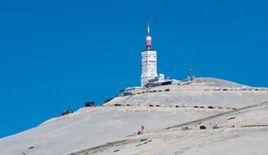 A proposal, a baptism of fire and an MTB ride at 10 years old – Everyone at the Tour de France Femmes has a Mont Ventoux story