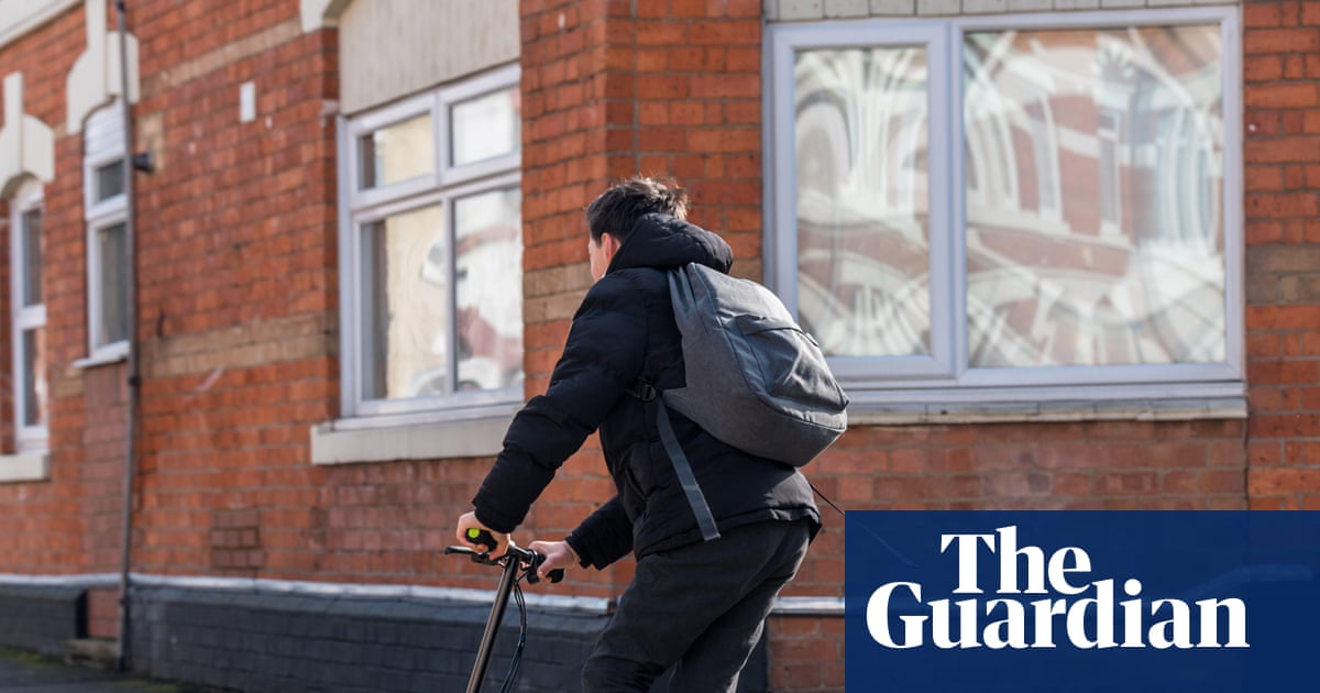 Number of children injured in e-scooter crashes in England surges | Road safety