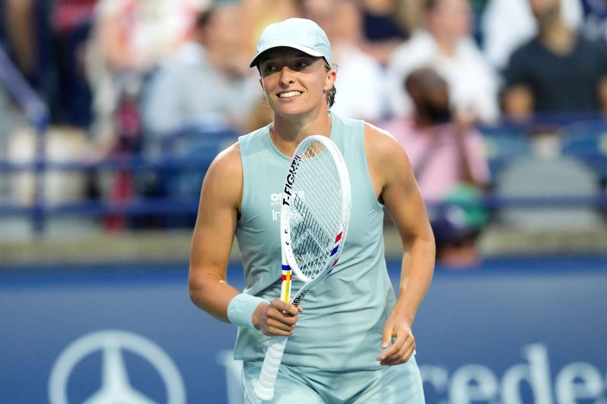 Swiatek to face Svitolina in Canadian Open semi-finals