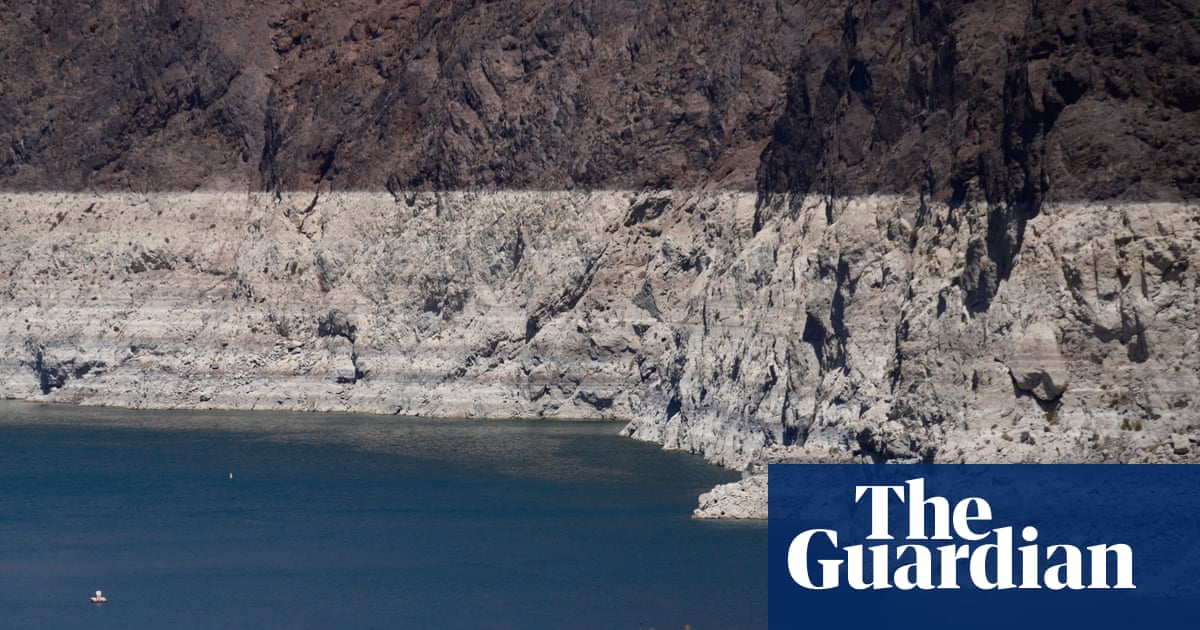 Lake Mead plummets to historic low water level as Colorado River struggles | Colorado river crisis