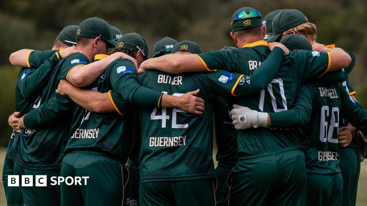 Guernsey team huddle
