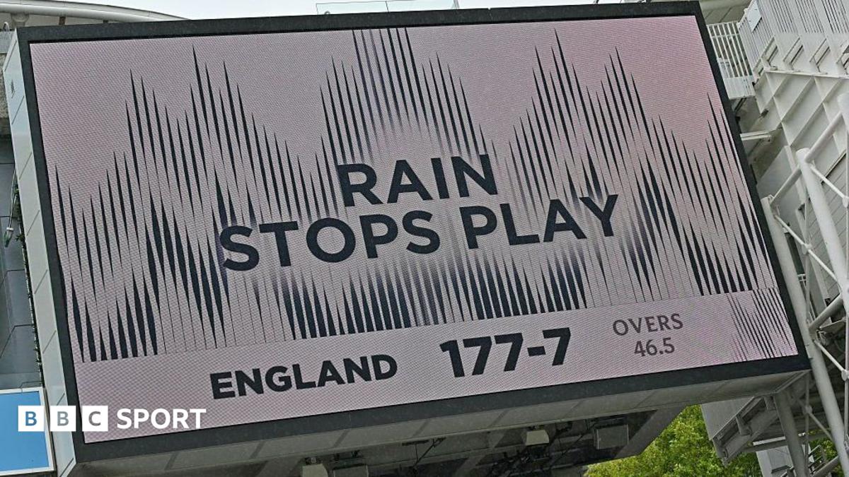 The Lord's scoreboard saying rain stops play