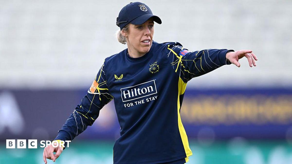 Georgia Adams in action for Hampshire