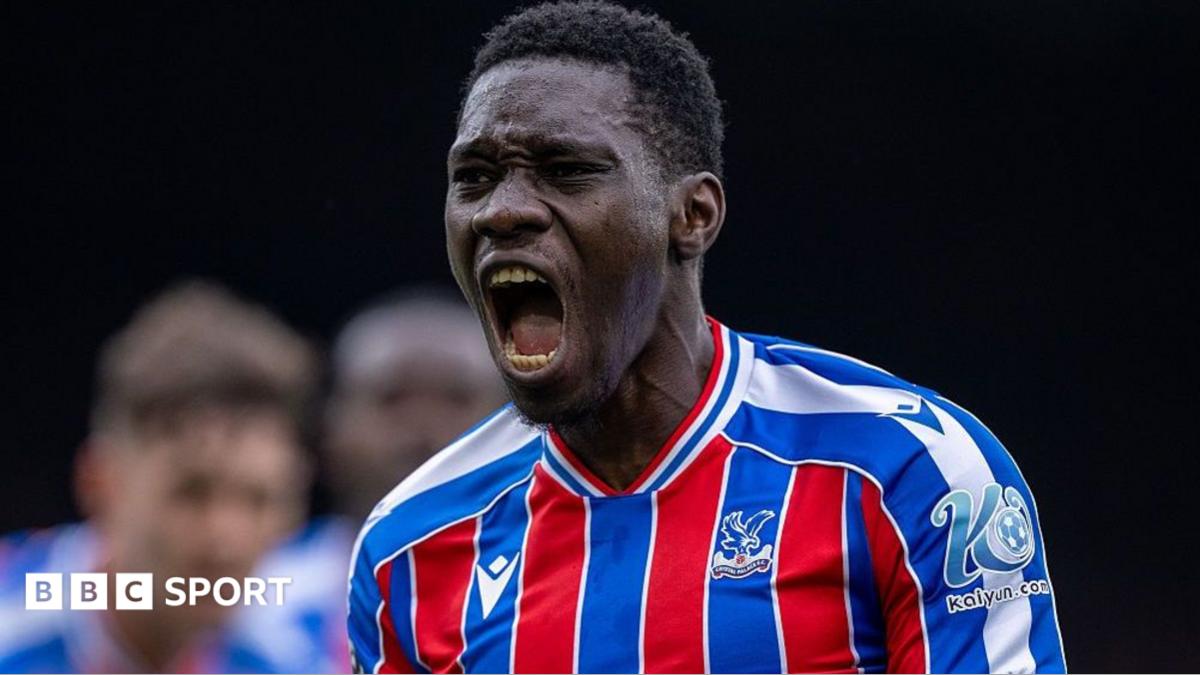Ismaila Sarr celebrating for Crystal Palace