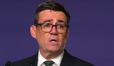 Andy Burnham gives train drivers pay rise to avoid embarrassing strikes on 'London to No10 North' line - London Evening Standard