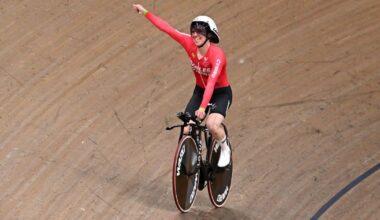 Wales' Anna Morris sets new Commonwealth Games record in Women's track cycling 4000m Ind. Pursuit