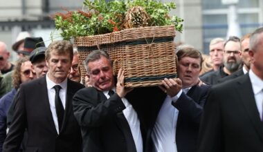 Bono and Eddie Vedder join stars for funeral of ‘true Dub’ Glen Hansard - London Evening Standard