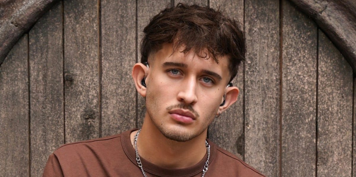 Exclusive: Hollyoaks casts mystery man Xander as Cindy and Beth team up