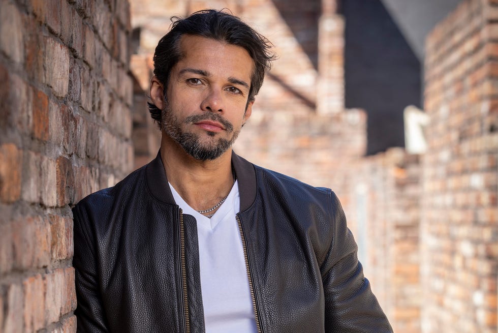 Junade Khan as Idris in Coronation Street junade khan as idris in coronation street