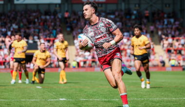 Leigh Leopards boss provides David Armstrong update as star pair suffer issues in Huddersfield Giants defeat