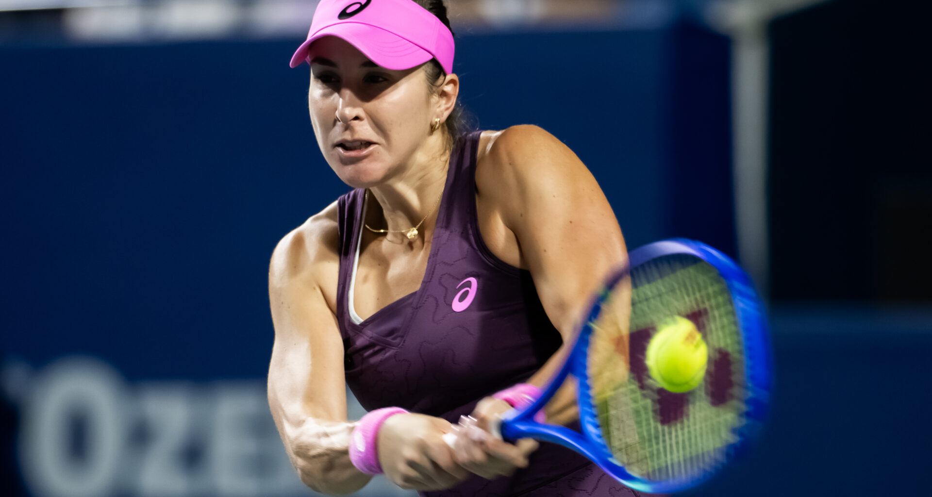 Bencic withdraws from Toronto quarterfinal with injury; Gauff advances to final 4