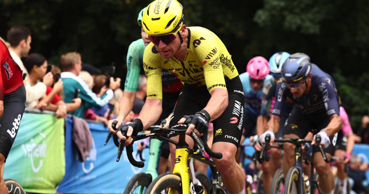 Team Visma | Lease a Bike | Attacking Team Visma
