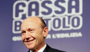 Giancarlo Ferretti during his time as lead sports director at Fassa Bortolo