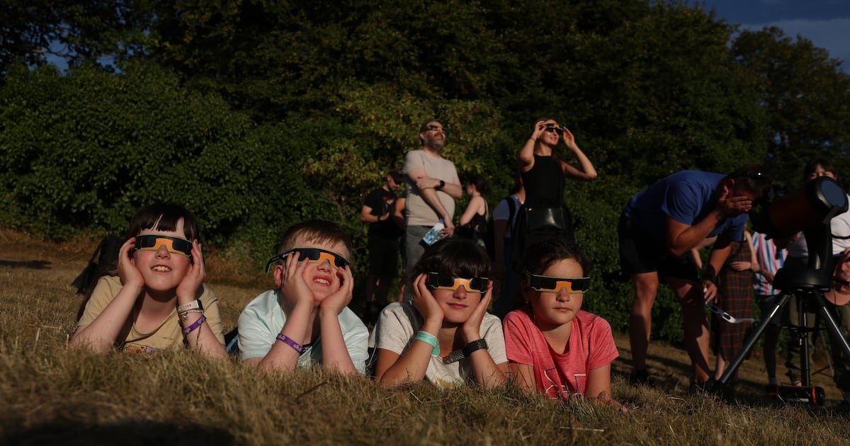 The solar eclipse in pictures: How the spectacle was seen across Ireland - The Irish Times
