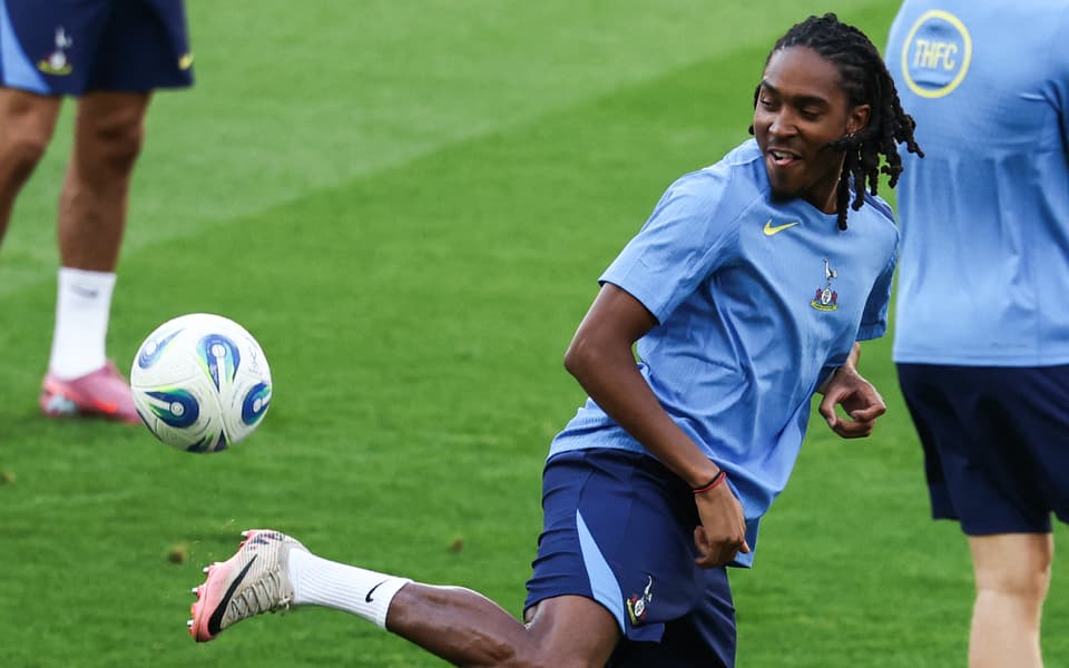 Tottenham Hotspur's English defender #24 Djed Spence juggles with the ball during a training session at Friuli stadium, in Udine, on August 12, 2025, on the eve of the 2025 UEFA Super Cup final football match between Paris Saint-Germain (PSG) and Tottenham Hotspur FC. (Photo by FRANCK FIFE / AFP) (Photo by FRANCK FIFE/AFP via Getty Images)