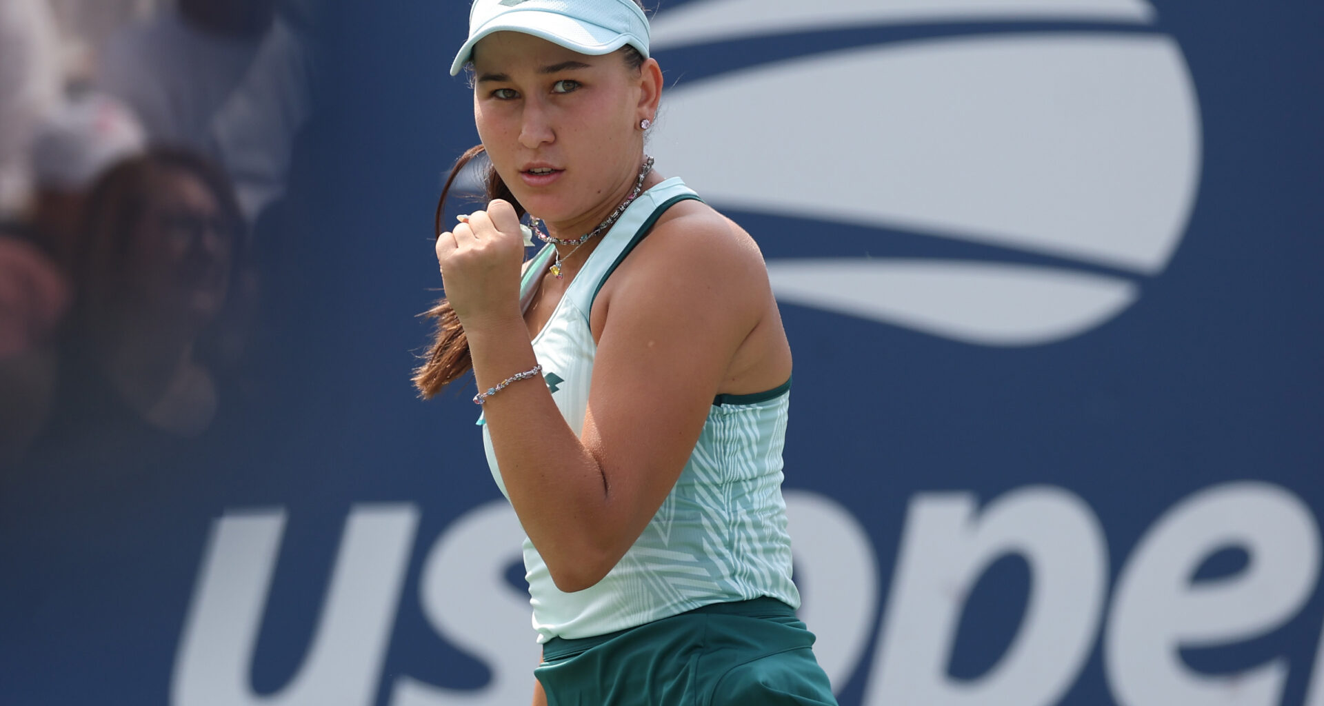 By the numbers: Rakhimova battles through marathon final game to upset Krejcikova