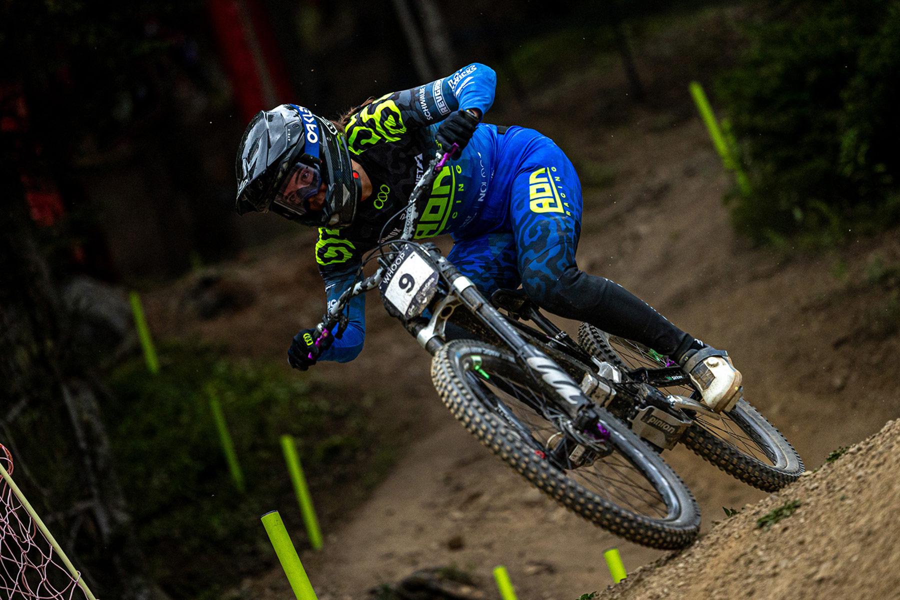 Hattie Harnden wins 2026 UCI DH World Cup in Les Gets, race run