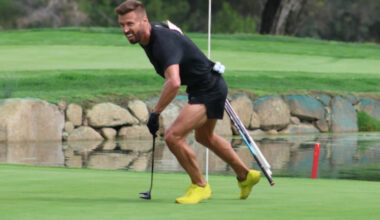 This golfer plays 9 holes in just 20 minutes
