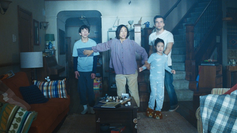 'The Last House' Review: Wagner Moura and Greta Lee Are Locked Down
