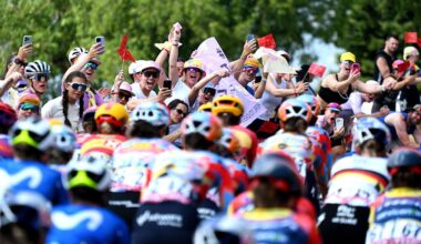 The fans cheer the peloton during the 5th Tour de France Femmes 2026