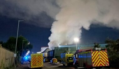 More than 100 firefighters tackle east London fire with residents told to 'keep windows closed' | News UK