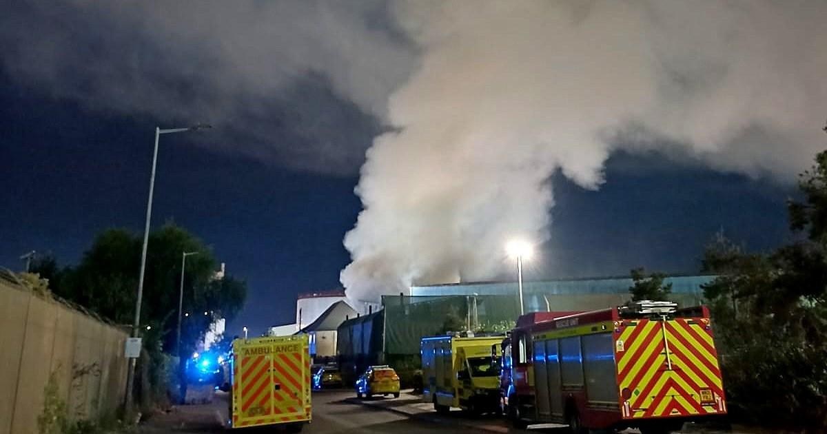 More than 100 firefighters tackle east London fire with residents told to 'keep windows closed' | News UK