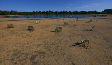 Car washes and swimming pools could face water bans as UK set for sixth heatwave
