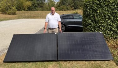 Plug-in solar panels go on sale for £600
