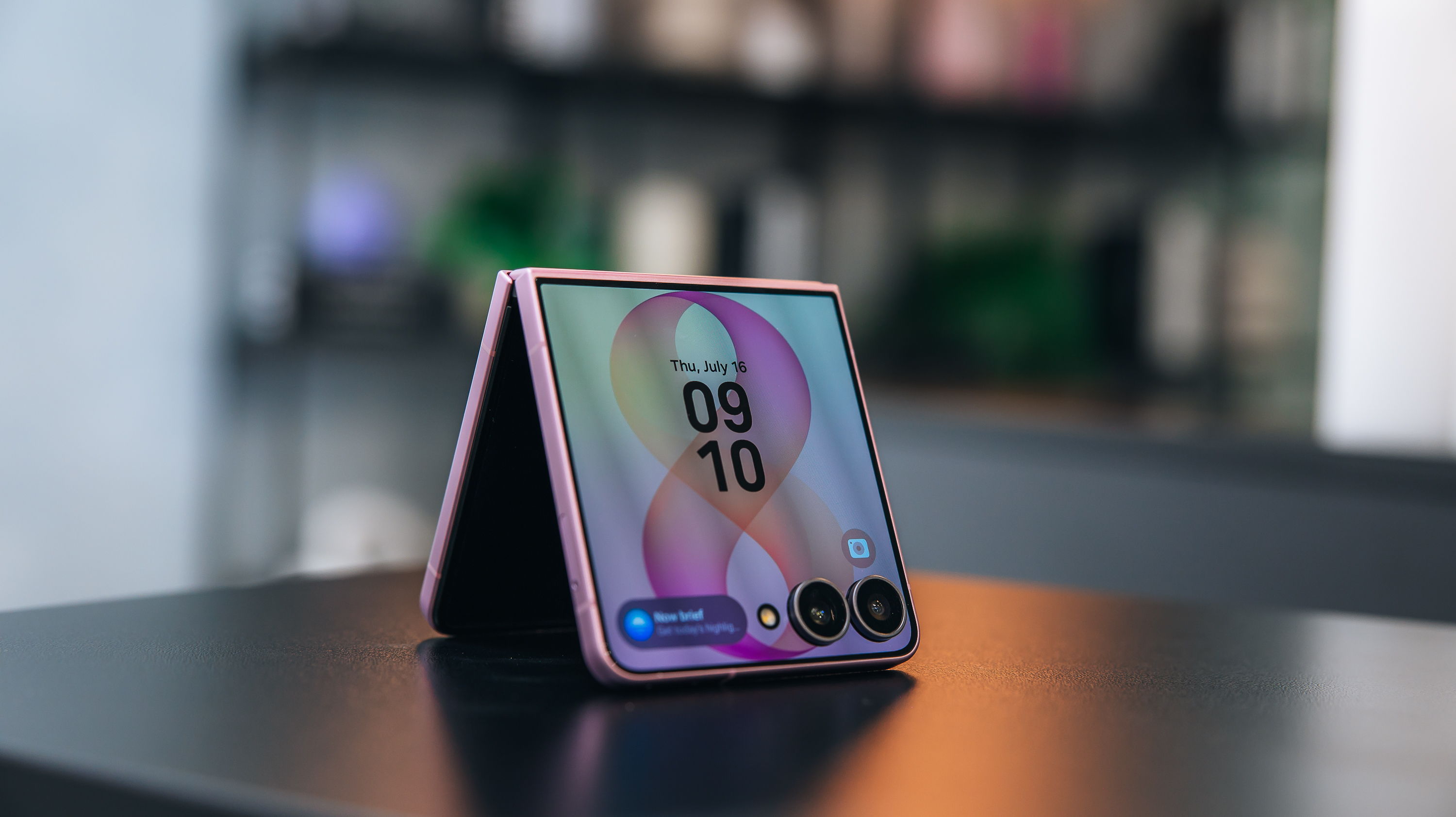 Galaxy Z Flip 8 half folded