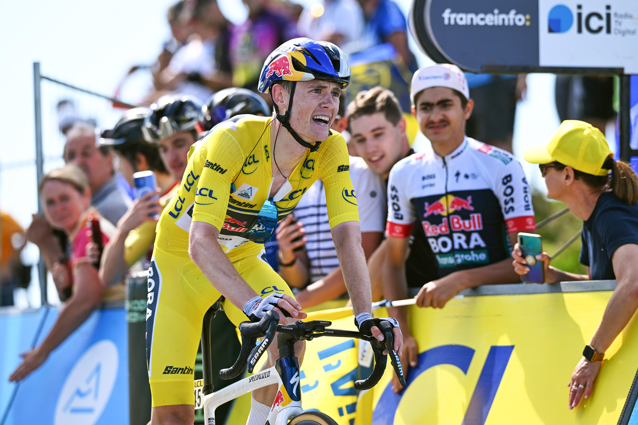 Yellow jersey Luke Tuckwell crosses the finish line of stage 7 of the Tour Auvergne-Rh&ocirc;ne-Alpes