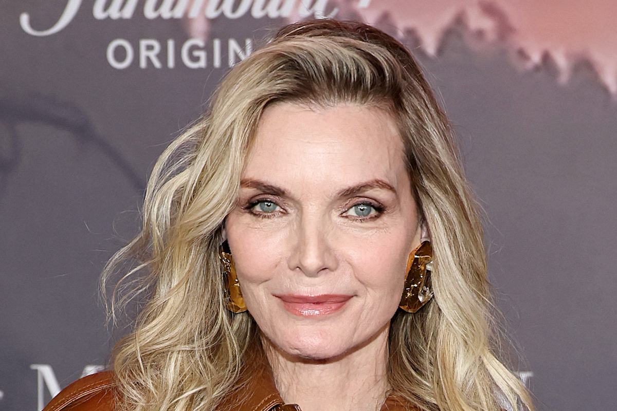 Michelle Pfeiffer appears to announce movie retirement because of Margo’s Got Money Troubles