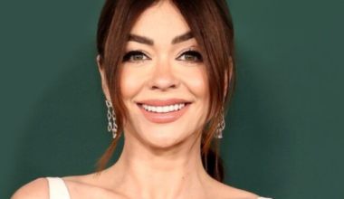 Who is Sarah Hyland? Modern Family, musicals and more